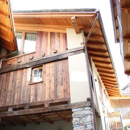 Les Greniers Appartements Aosta Exterior foto