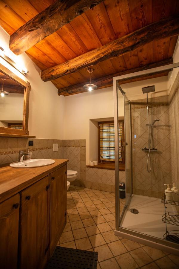 Les Greniers Appartements Aosta Exterior foto