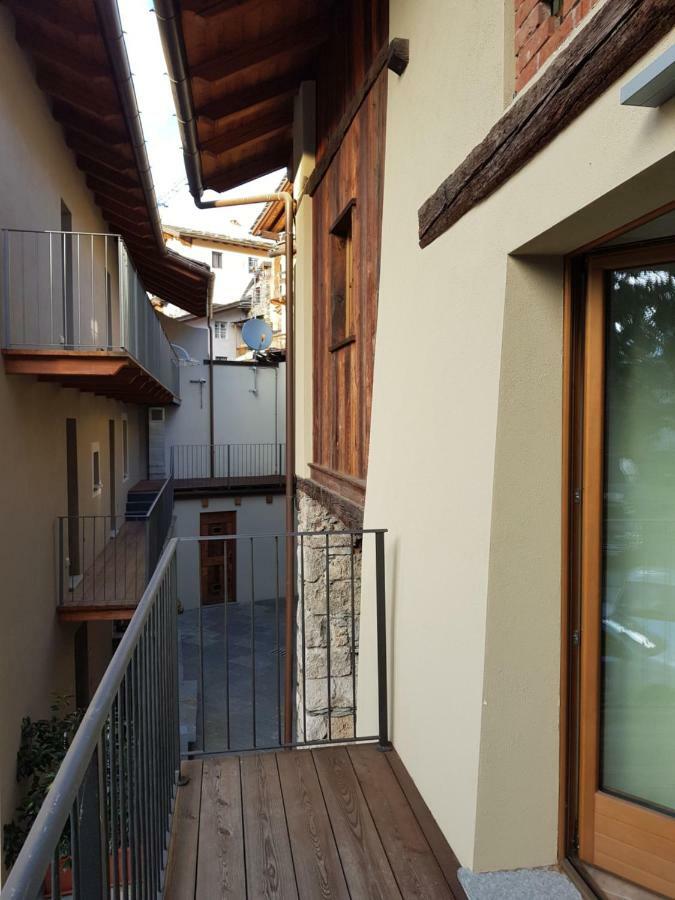 Les Greniers Appartements Aosta Exterior foto