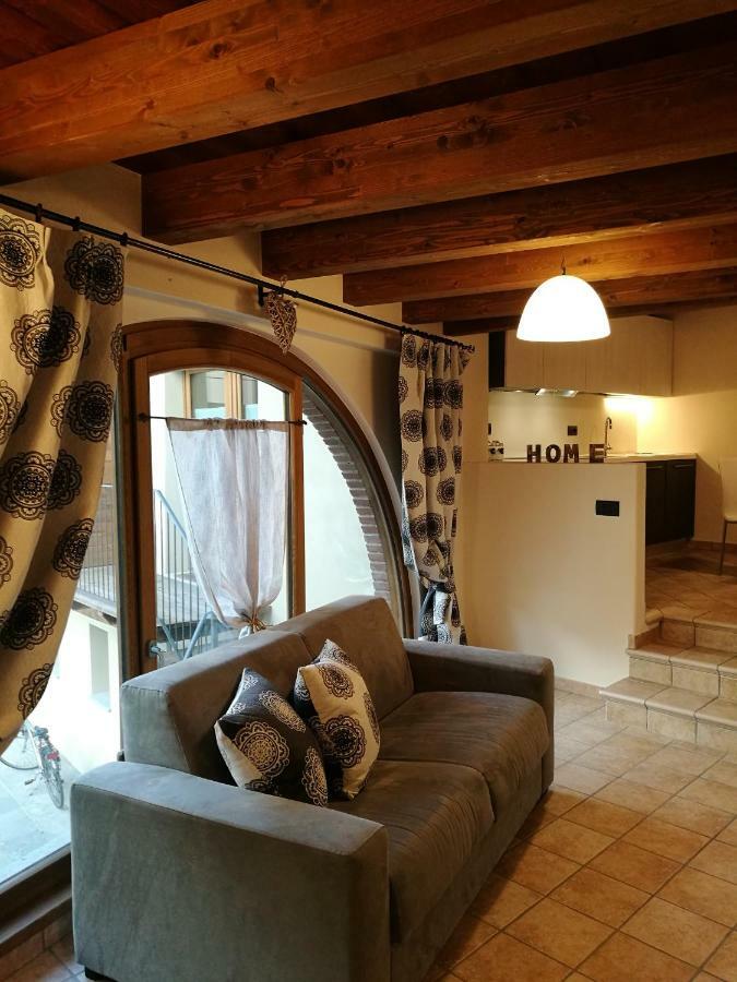 Les Greniers Appartements Aosta Exterior foto
