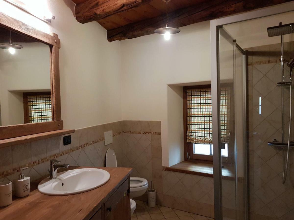 Les Greniers Appartements Aosta Exterior foto