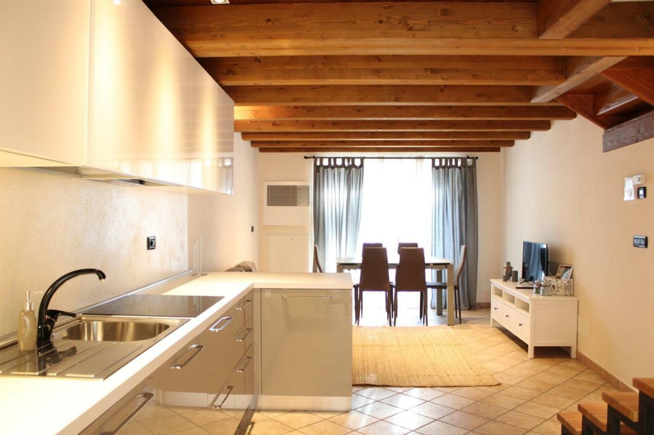 Les Greniers Appartements Aosta Exterior foto