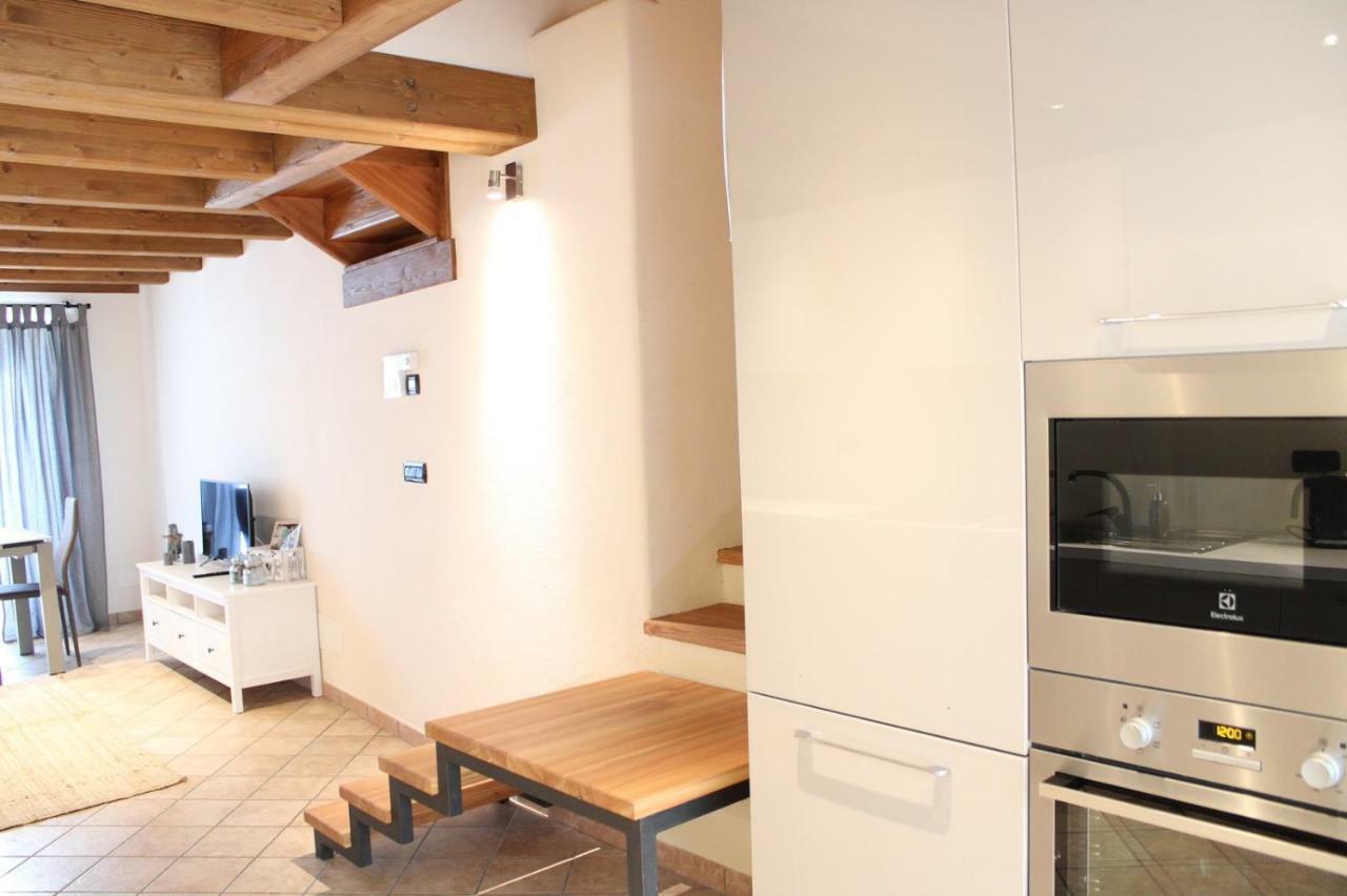 Les Greniers Appartements Aosta Exterior foto