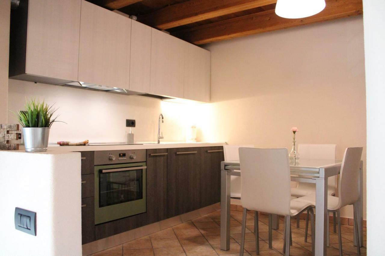 Les Greniers Appartements Aosta Exterior foto