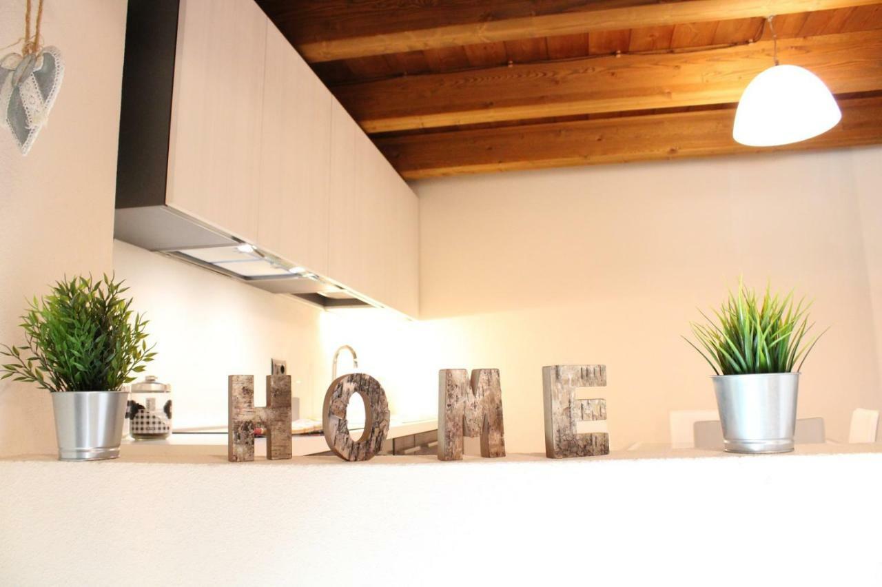 Les Greniers Appartements Aosta Exterior foto